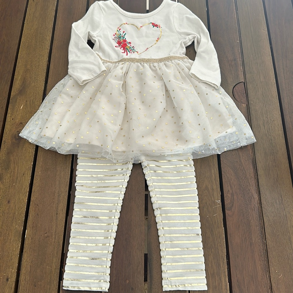 18M-2T New Years/ Christmas outfit. Shiny gold, beautiful fashion.